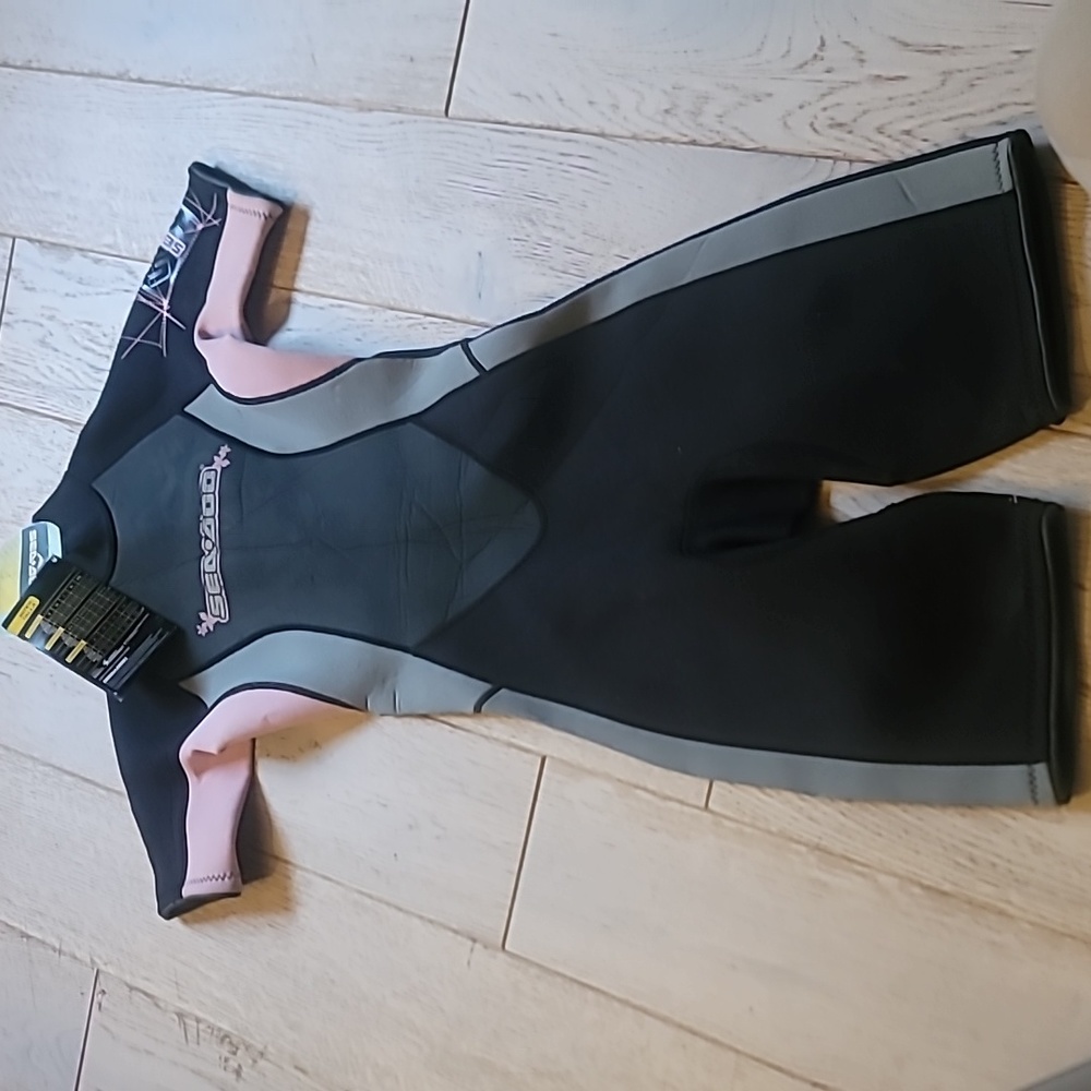 SEADOO x BRP Womens short Wetsuit 🌊 size 5/6 pink & dark grey